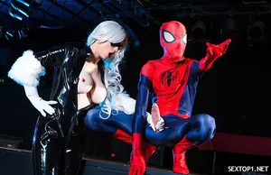 Anh chồng yêu đen đủi, lên mạng xem sex thì thấy người vợ mình trong phim